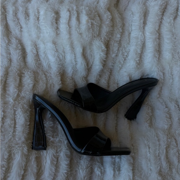 Express Shoes - Express Black Strap Heels Faux Croc Texture Size 8.5